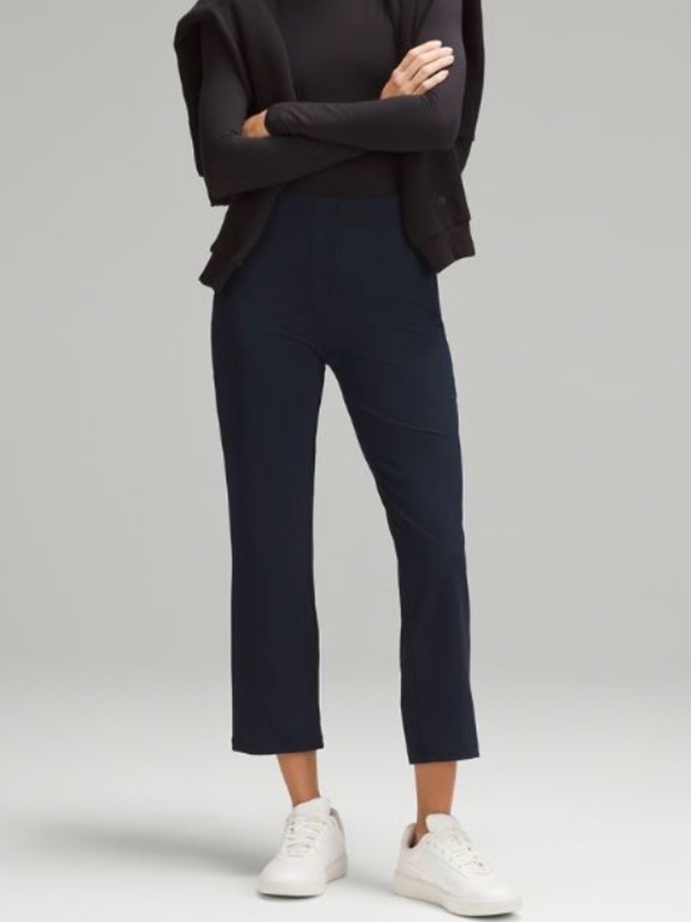 Lululemon Smooth Pull on Black crop pant